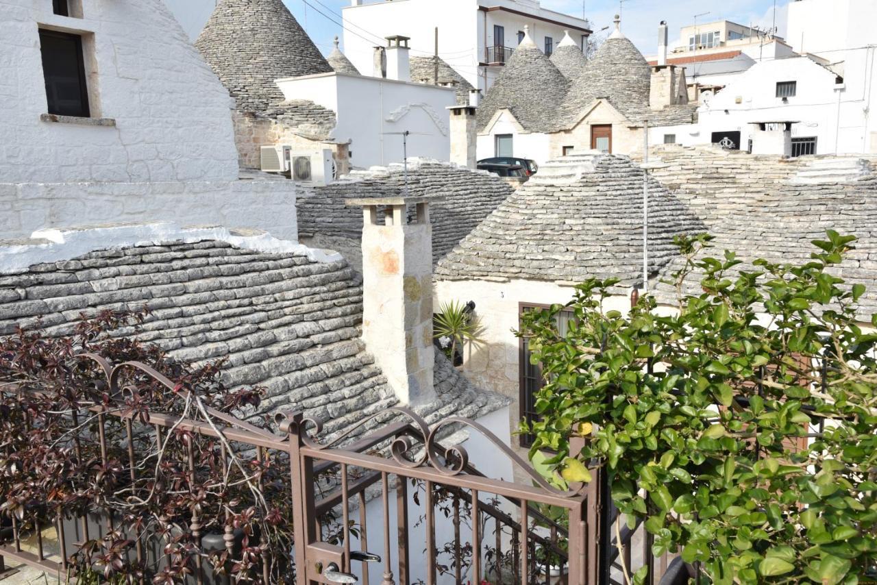 Trulli Moon Villa อัลเบโรเบลโล ภายนอก รูปภาพ