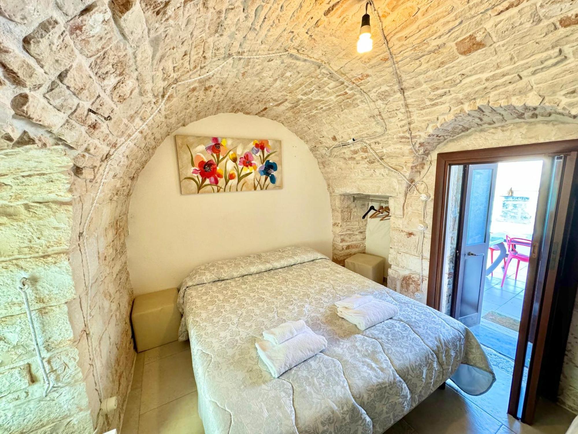 Trulli Moon Villa อัลเบโรเบลโล ห้อง รูปภาพ